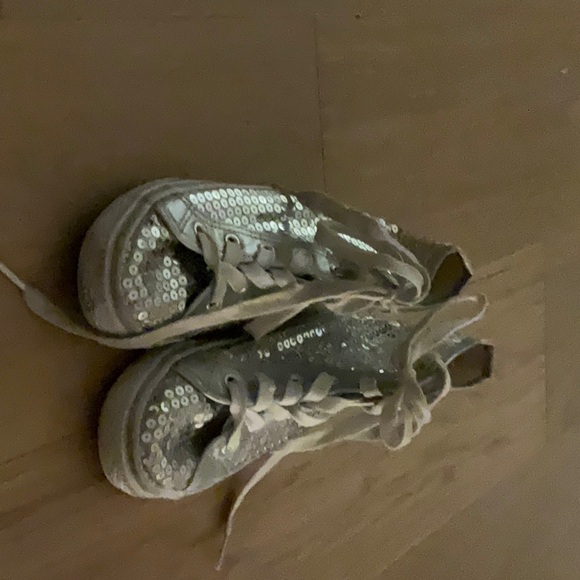 Sneakers. Glitter - Picture 4 of 4